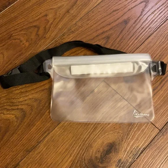 Waterproof Dry Bag/ Fanny Pack - Picture 3 of 3